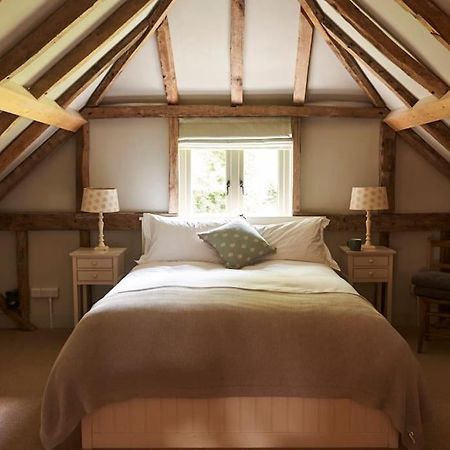 Stride'S Barn Villa Whiteparish Екстериор снимка